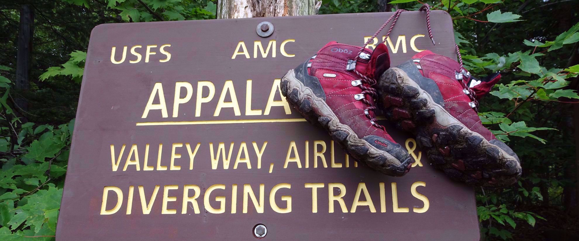 red hiking shoes valley way appalachian trail sign