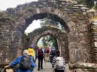 HIKI archway stone walk