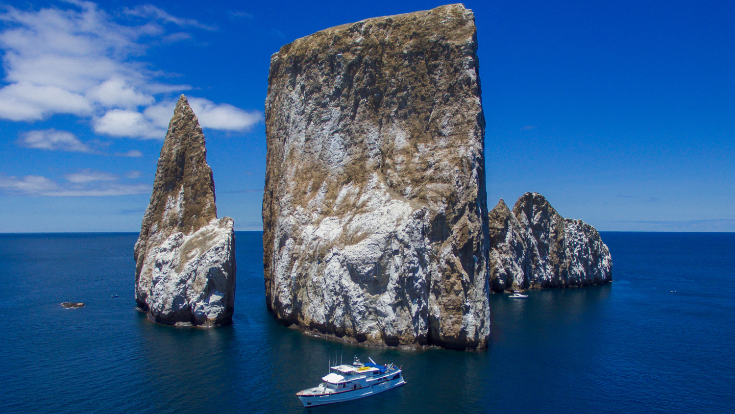 Exploring the Galapagos Islands by Yacht
