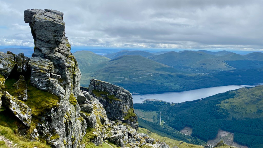 Exploring Scotland: Isles, Landscapes, and Lochs